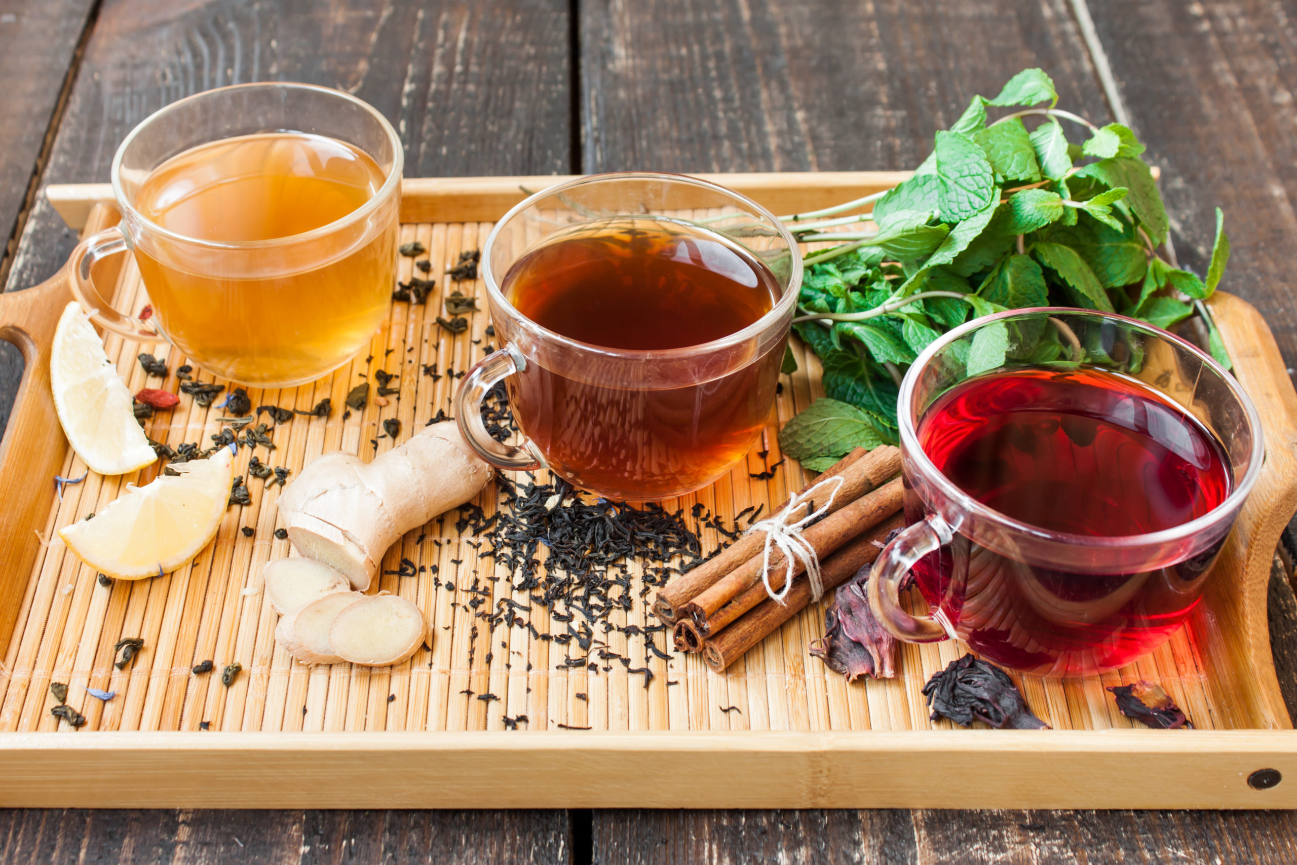 Différence thé tisane : qu'est-ce qui différencie thé et tisane ?