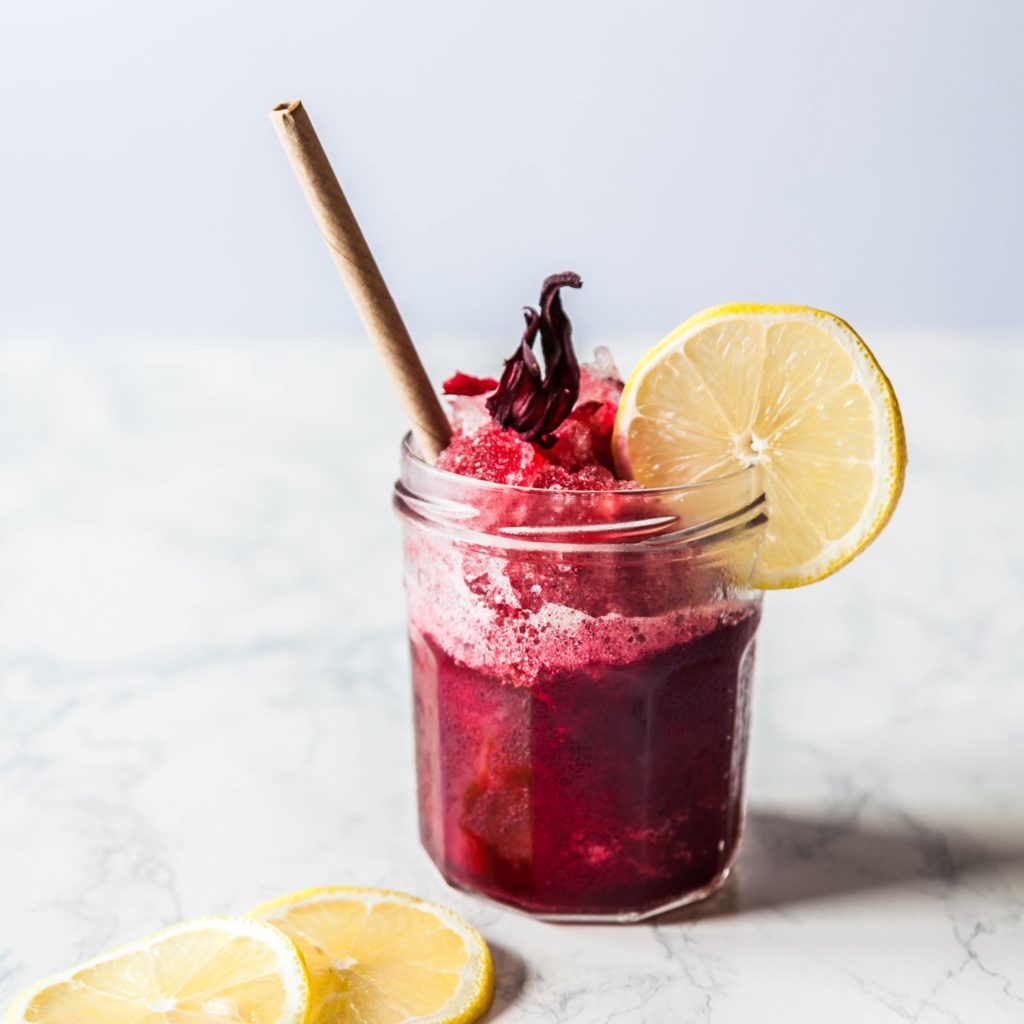 Smoothie fruits rouge citron réalisé avec le Blender Cook&Ice de Senya