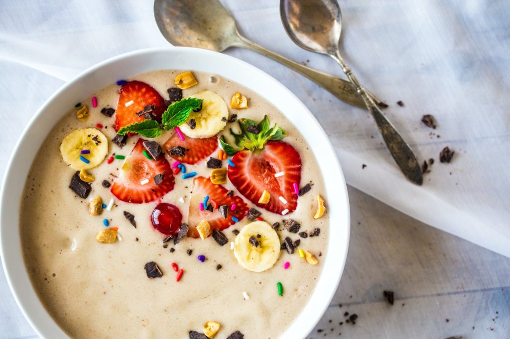 Smoothies bowls banane réalisé avec le blender de Senya